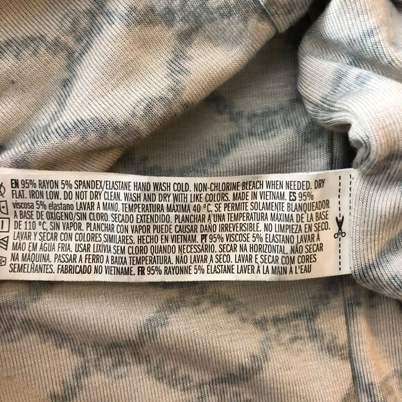 Forever 21 Beige & Black Baddie Long Sleeve Crop Top 1X - Picture 5 of 5